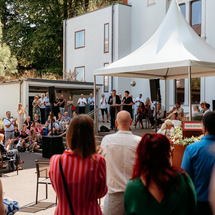 © Simon Veith Eröffnung zum Jubiläum der Montag Stiftung Urbane Räume mit den Vorständ*innen Dr. Robert Winterhager und Johanna Debik, Dr. Bernd Bach von der Carl Richard Montag Förderstiftung, Bonner Oberbürgermeister Guido Déus, Markus Lewe ehemaliger Präsident des Deutschen Städtetages, Reiner Nagel dem Vorstand der Bundesstiftung Baukultur und Carl Richard Montag dem Stifter der Montag Stiftungen.