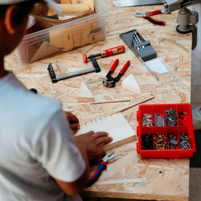 © Simon Veith Holzworkshop: Das Selbstwerk Bonn bat die Möglichkeit mit Holz kreativ zu werden.