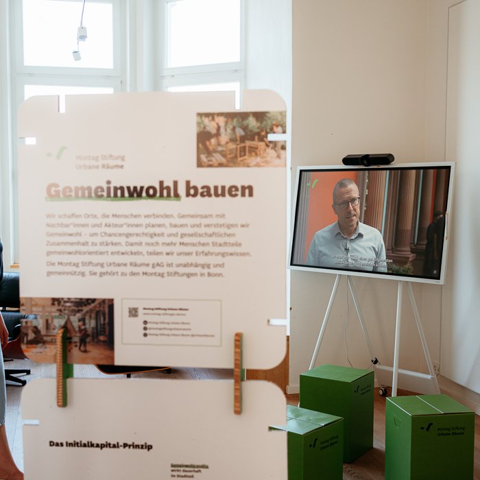 © Simon Veith Die Ausstellung lädt dazu ein, 20 Jahre Arbeit der Montag Stiftung Urbane Räume zu entdecken. Sie zeigt Projekte, Orte und Menschen, die die Stiftung geprägt haben – von den Anfängen bis heute.